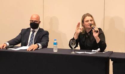 O advogado Luiz Gustavo Pereira e a vice-presidente do PTB, Graciela Nienov