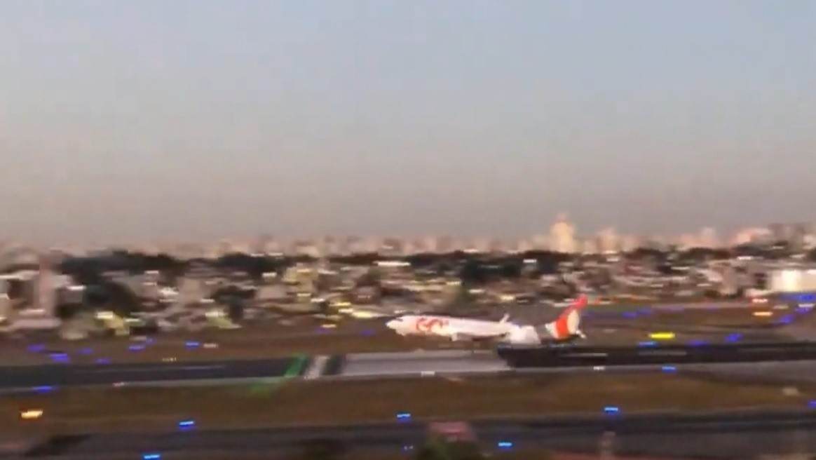 Avião decola pouco antes do fim da pista em Congonhas Avião decola pouco antes do fim da pista em Congonhas