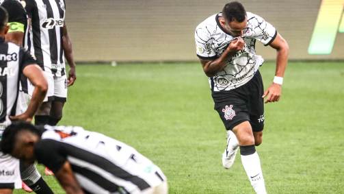 Renato Augusto marcou em sua reestreia pelo Corinthians