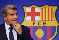 Barcelona pode sair de buraco financeiro em 18 meses, diz presidente