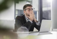 Burnout pode estar mudando seu cérebro; saiba o que fazer