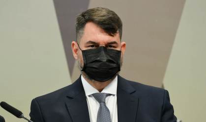 Advogado da Precisa se nega a responder questões e torna-se investigado pela CPI