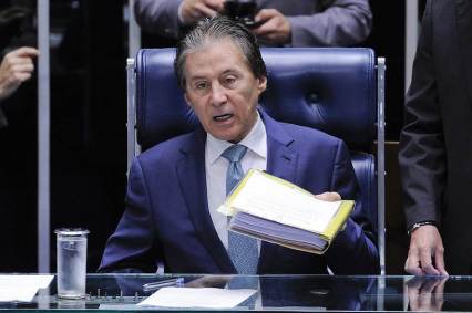 Senador Eunicio Oliveira