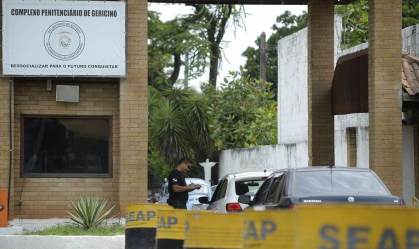 O presídio de Bangu 8 fica localizado no Complexo Penitenciário de Gericinó 