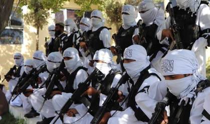 Rifles, veículos e muita munição: Talibã exibe arsenal 'herdado' dos EUA