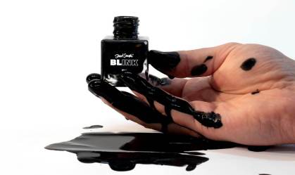Tinta preta "mais escura" vendida pela Culture Hustle