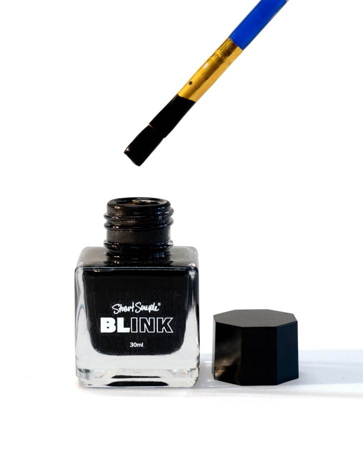 A Blink, a tinta preta 'mais escura' Stuart Semple A Blink, a tinta preta 'mais escura' Stuart Semple
