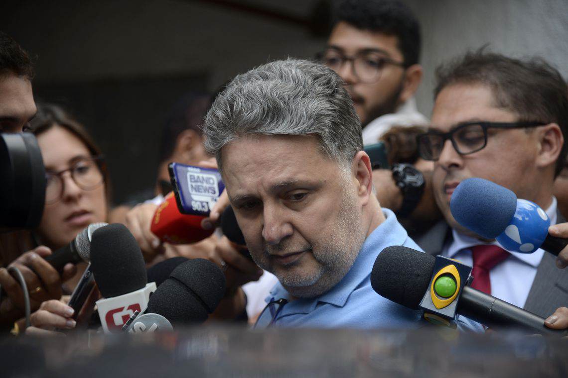 Dino envia à PF respostas de Valdemar e Kassab sobre controle de emendas