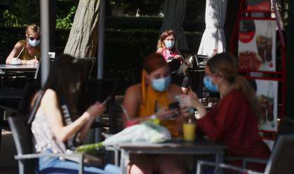 Recuperação da economia europeia está em curso, afirma comissário da UE