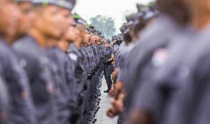 Policiais são presos por extorsão de comerciantes no Brás (SP)