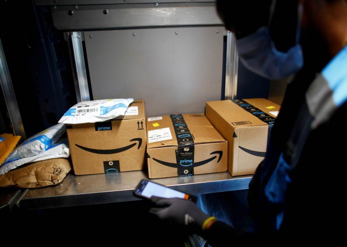 Bitcoin sobe até 14% após rumores de que Amazon vai usar moeda; empresa  nega | CNN Brasil