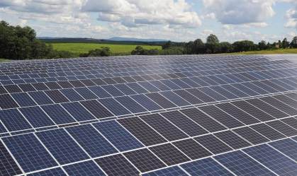 Painéis de energia solar em Porto Feliz, no interior de SP 
