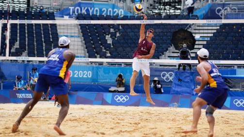 Dupla brasileira Bruno e Evandro foi eliminada pelos letões Plavins e Tocs nas oitavas de final do vôlei de praia e deu adeus às Olimpíadas (02/08/2021)
