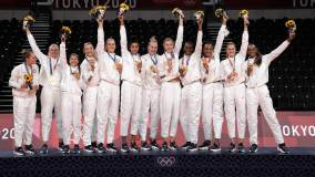 Americanas conquistaram o ouro inédito no vôlei com a vitória sobre o Brasil (08/08/2021)
