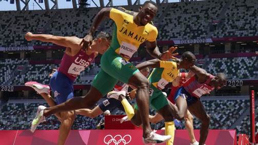 Ouro ficou com Hansle Parchment, da Jamaica, que correu a prova em 13s04