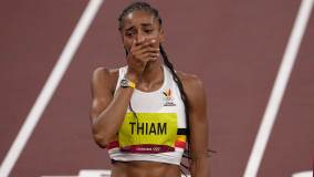 Nafissatou Thiam (Bélgica) ficou com o título do heptatlo em Tóquio