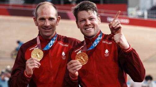 Lasse Norman Hansen e Michael Morkov, da Dinamarca, conquistaram ouro na prova madison do ciclismo