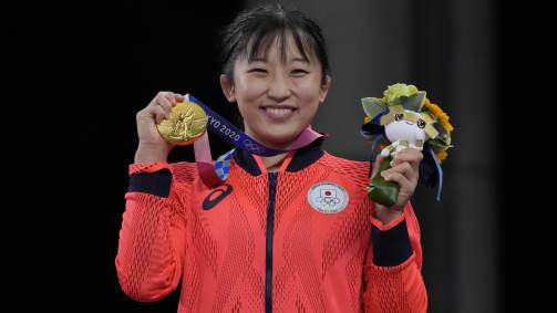 Japonesa Yui Susaki ficou com ouro na luta olímpica estilo livre (50kg)