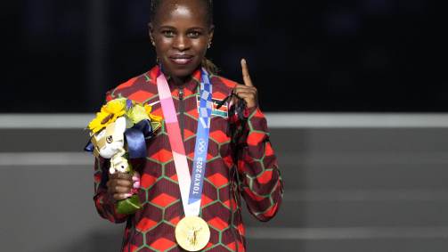 Peres Jepchirchir, do Quênia, medalhista de ouro na maratona feminina