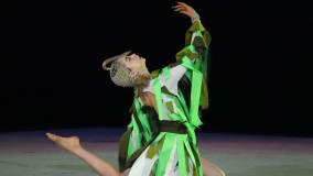 Performance artística durante a cerimônia de encerramento dos Jogos