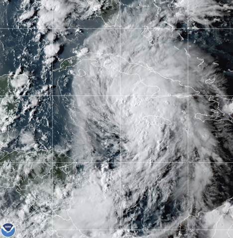 Tempestade tropical Ida no Mar do Caribe na quinta-feira (26) / AP