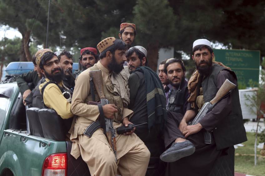 Combatentes do Talibã na capital Cabul, Afeganistão / AP Photo/Khwaja Tawfiq Sediqi