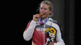 Aline Rotter Focken (Alemanha) faturou o ouro na luta livre feminina até 76kg