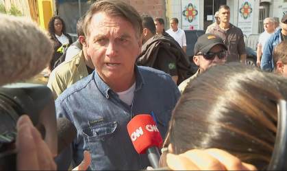 'Fiz tudo nas quatro linhas da Constituição', diz Bolsonaro sobre Moraes
