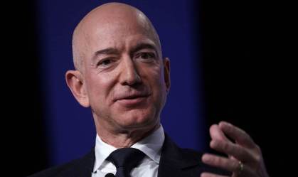 Jeff Bezos lamenta morte da mãe de 78 anos; famosos prestam apoio
