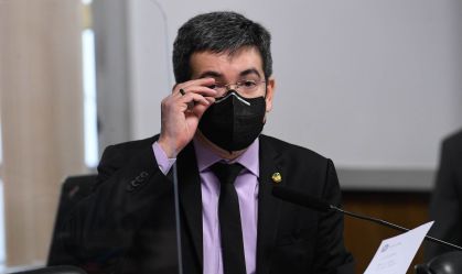 Devemos elevar o número de indiciados no relatório da CPI, diz Randolfe
