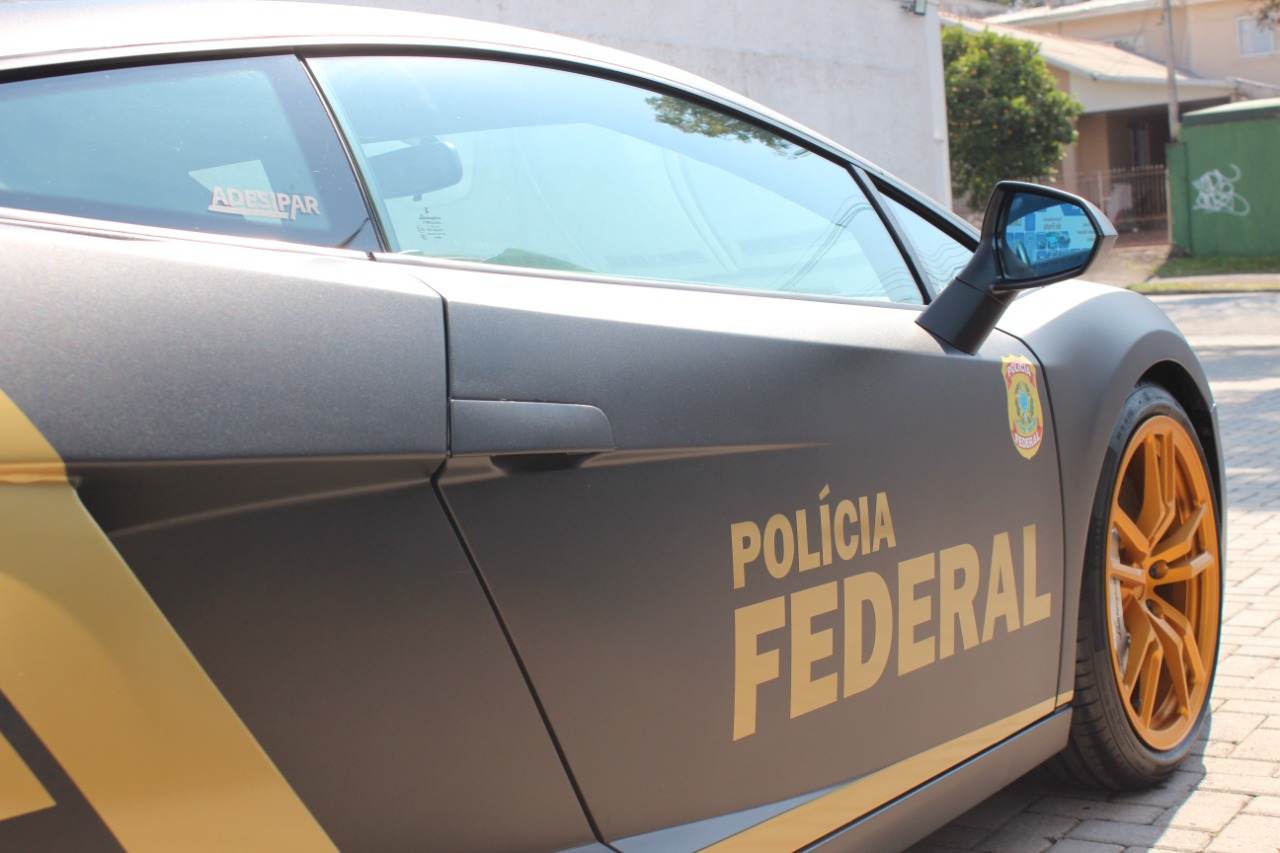 Apreendida pela PF, Lamborghini do 