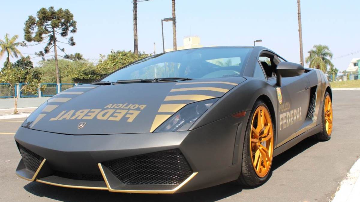 Apreendida pela PF, Lamborghini do 