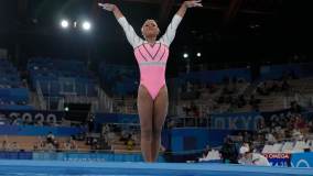 Rebeca Andrade conclui apresentação na final do salto na ginástica artística