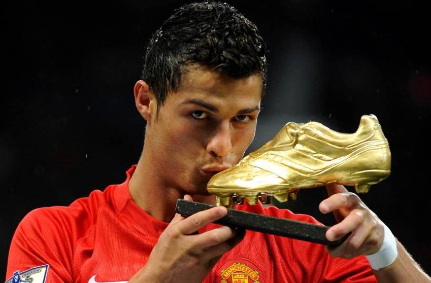 Cristiano Ronaldo durante primeira passagem pelo Manchester United 29/10/2008 REUTERS/Toby Melville / REUTERS