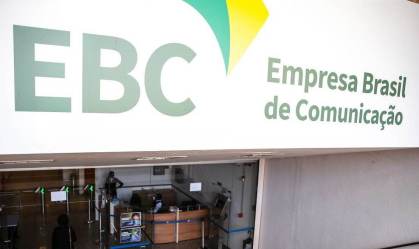 Após demissão de presidente da EBC, governo pede "bom senso" a servidores sobre postagens relacionas à guerra