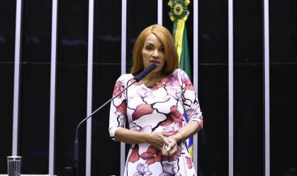 Flordelis é expulsa do PSD por decisão do diretório nacional da legenda