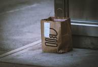 Delivery: veja seus direitos se pizza, sushi ou hambúrguer demorarem para chegar
