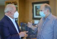 Adversários históricos, Lula e Tasso Jereissati se encontram em Fortaleza