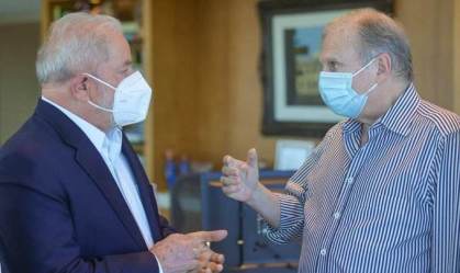 Adversários históricos, Lula e Tasso Jereissati se encontram em Fortaleza