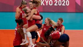 Americanas conquistaram pela primeira vez o ouro olímpico no vôlei feminino