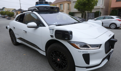 Waymo, do Google, testa carros autônomos com o público nos EUA