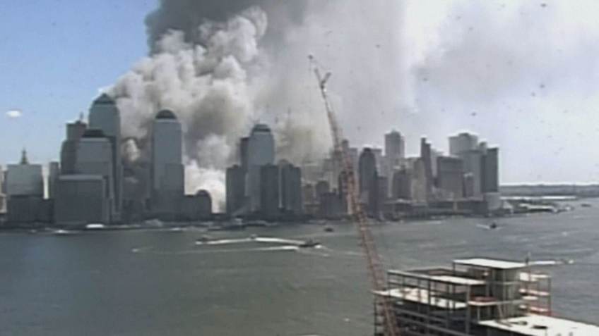 Ataque às Torres Gêmeas em 11 de Setembro de 2001 nos Estados Unidos • CNN/Reprodução