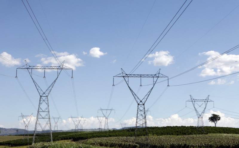 Linhas de transmissão de energia em Santo Antonio do Jardim