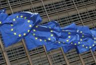 União Europeia anuncia sanções a indivíduos, empresas e bancos russos
