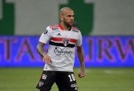 Daniel Alves não assinará com nenhum clube até o fim do ano