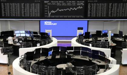 Ações europeias fecham em baixa com receio sobre política comercial dos EUA