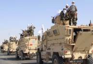 Talibã exibe armas apreendidas no desfile de vitória em Kandahar