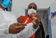 Prefeitura do Rio antecipa segunda dose da Pfizer para pessoas com mais de 40 anos
