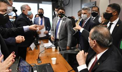 Depoimento da CPI da Pandemia termina em briga e com ministro da CGU investigado