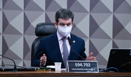 Prevent era laboratório do gabinete paralelo do governo, diz Randolfe Rodrigues